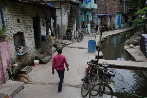 Argument Over Loan Spirals Sisters Shot Dead In Delhis Rk Puram 3