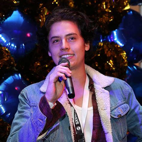 “riverdale” Star Cole Sprouse Wird Sänger Bravo