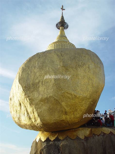 黄金の奇岩＠ビルマ仏教の聖地チャイティーヨ 写真素材 1240698 フォトライブラリー Photolibrary