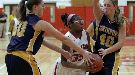 Kristen Mckenzie Has 21 Points And 13 Rebounds To Lead Half Hollow Hills East Newsday