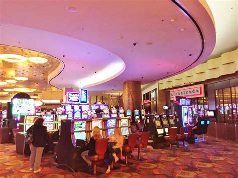Foxwoods Resort Casino's Grand Pequot Tower Hotel - Worth the Splurge - Shop Slip Stream Sports