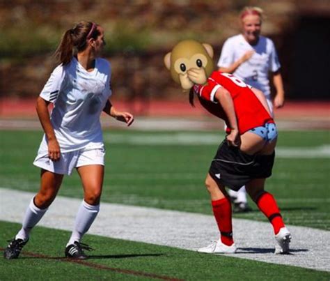 Top Most Embarrassing Moments For A Soccer Player Soccergrlprobs