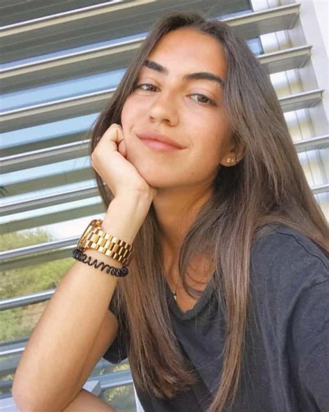 Aos 19 Anos Filha De Simão Sabrosa é Empresária E Faz Furor No