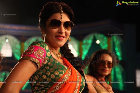 123 exclusive photos shruthi hassan in half saree movie balupu half saree saree fashion