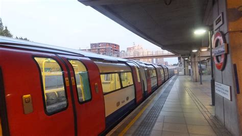 Jubilee Line Part Suspended After Smoke In Tunnel Murky Depths