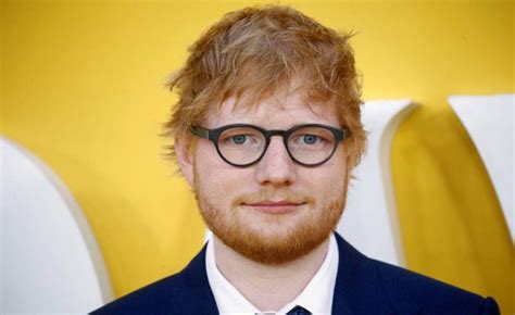 He's known for his energetic live shows, which involve him using a loop pedal and sometimes. Ed Sheeran se niega a recibir ayuda para pagar el sueldo