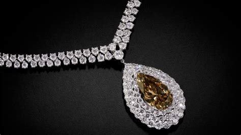 Top 10 Most Expensive Diamond Necklace In The World Most Expensive Chain
