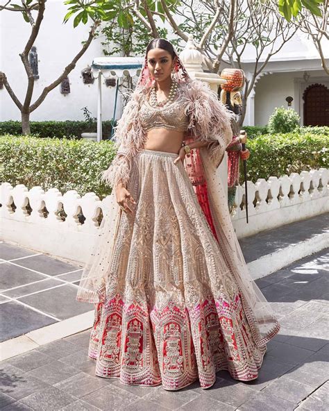 Top 5 Falguni Shane Peacock Lehengas To Try This Wedding Season