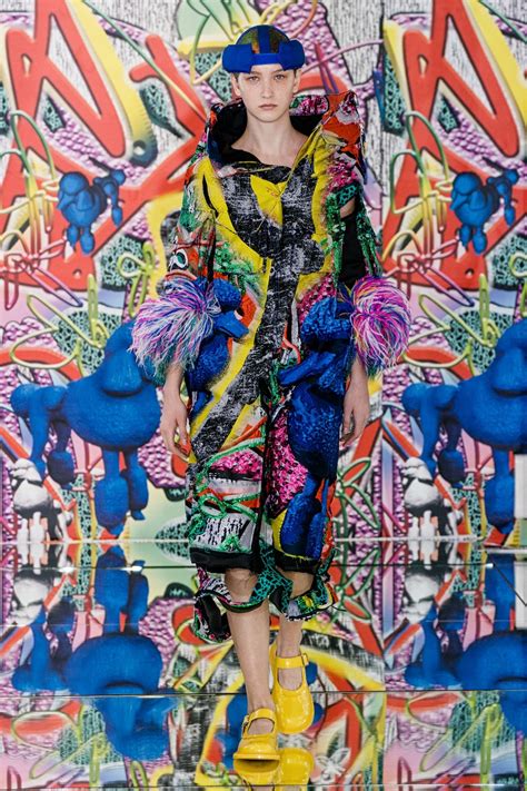 Men wearing dresses is so passe these days! PFW: Maison Margiela Spring/Summer 2019 Collection - PAUSE ...