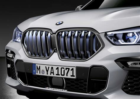 Leave common and ordinary behind and experience unique exclusivity with a custom grille. BMW X6, M Performance kidney grille in carbon fibre (10/2019)