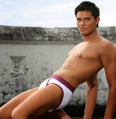 Fashion Pulis Tweet Scoop Dingdong Dantes Trends As Netizens React To Similar Poses Done By