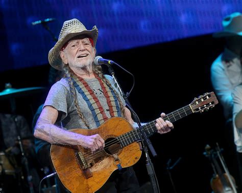 Willie nelson has always done things his own way, and he has always kept moving. Willie Nelson, Nikki Lane Top 2018 Luck Reunion Lineup - Rolling Stone