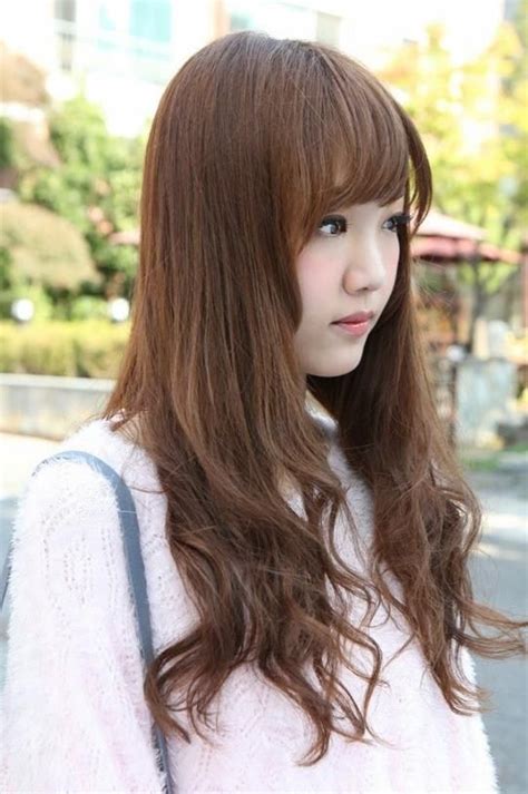 Saikin specializes in home goods and accessories, while boon offers a variety of female hairstyles including dreadlocks and hair pieces for hat wearers. Image result for korean hairstyle 2018 side view female ...