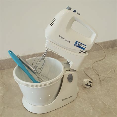 Electrolux Hand Mixer Whisk Handmixer 300w Stand Standing TV Home