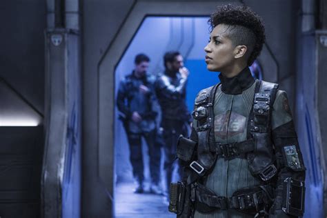 The Expanse Season 2 Trailers Clip Featurette Images And Posters