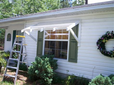 Mobile home window awnings provide a beautiful look for mobile homes but also provide energy effeciency. Yawning over your Awning? DIY Awnings on the Cheap - Home Fixated