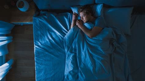 Here S Why You Keep Waking Up At The Same Time Every Night Huffpost Uk Wellness