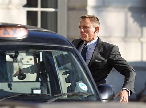 New Skyfall Set Photos Featuring Daniel Craig As James Bond In Action