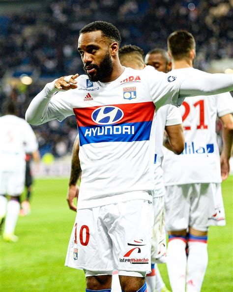 Actu Foot On Twitter 🚨 Officiel Alexandre Lacazette Fait Son Retour à Lol 🦁