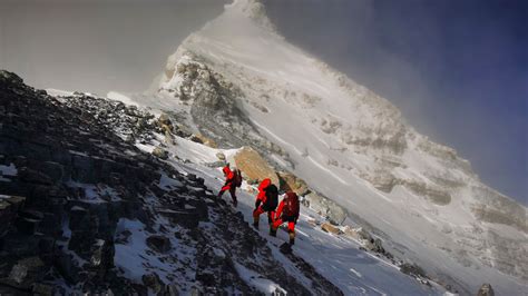 Everest ultimate edition is a complete pc diagnostics software utility that assists you while installing, optimizing or troubleshooting your computer by providing all the pc diagnostic information you can. World's highest mountain is now even higher - China and ...