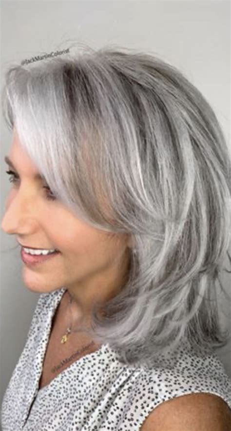 50 Glamorous Bang Hairstyles For Older Women With Gray Hair That Will