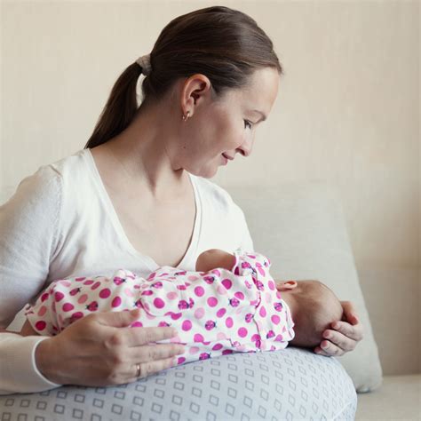 Must Have Breastfeeding Products For Nursing And Pumping Moms