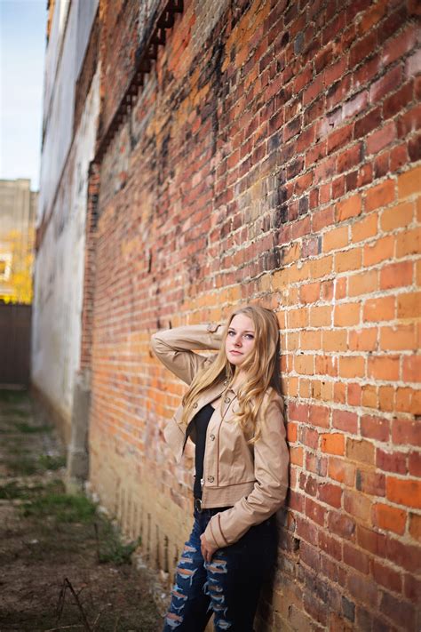 Downtown Bluffton In Senior Session Kaylee Day One His Photo Girl