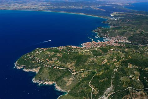 Monte argentario is a comune and a peninsula belonging to the province of grosseto in the italian region tuscany, located about 150 kilometres south of florence and about 35 kilometres south of. Monte Argentario: lo Stato dei Presidi - Coldwell Banker Argentario