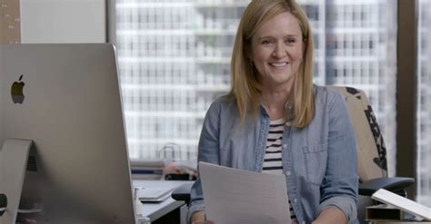 Samantha Bee Decides If Sexist Internet Comments Are Real Or Fake