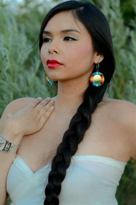 Pin By Crystal Blue On Navajo Women Native American Braids Native American Models Native
