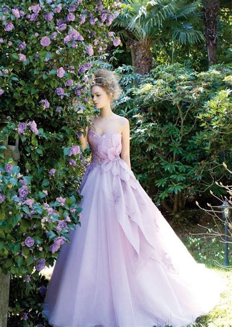 Ever thought about non traditional wedding dresses? 50 Beautiful Non-Traditional Wedding Dresses
