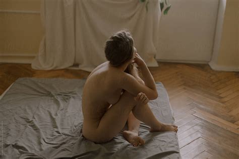 Aesthetic Nude Photo Of Girl Del Colaborador De Stocksy Demetr White