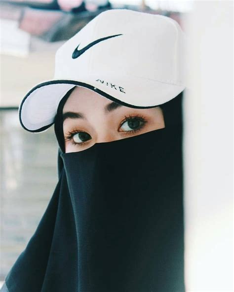 Pin By Zura Aziz On Art In 2019 Hijab Gown Stylish