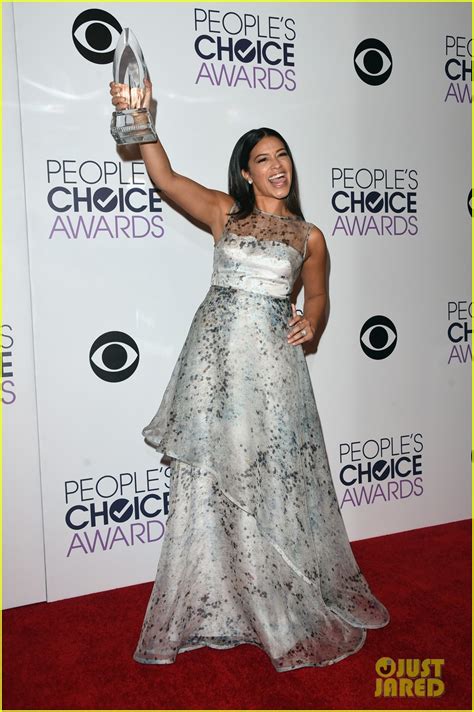 Gina Rodriguez Looks So Proud After Jane The Virgin Wins At Peoples Choice Awards 2015