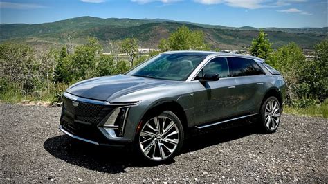 First Drive 2022 Cadillac Lyriq Electrifies The Brand In More Ways