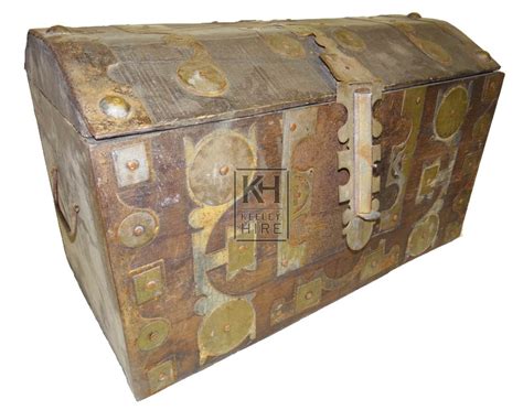 Medieval Prop Hire Medium Wood Chest With Brass Fittings