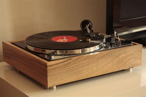 Dual 1229 With Custom Italian Walnut Plinth And An Inordinate Amount Of