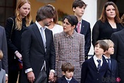 Carlota Casiraghi y Dimitri Rassam con sus hijos en el Día Nacional de ...
