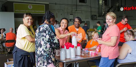 Distributes pounds of food to people struggling with hunger. Volunteer | Akron-Canton Regional Foodbank