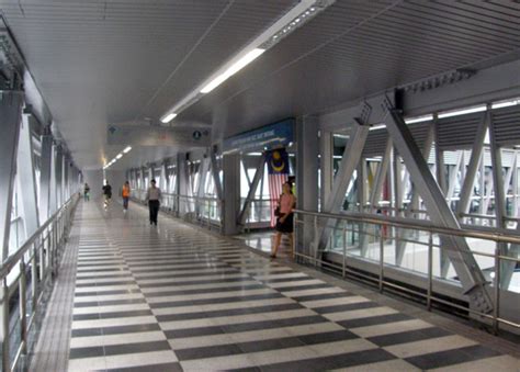 The mid valley komuter station is a ktm komuter train station located in lembah pantai, kuala lumpur. KTM Mid Valley station: truly a success!