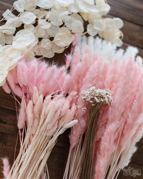 Sweet Diy Pampas Grass Arrangement T Idea The Diy Mommy