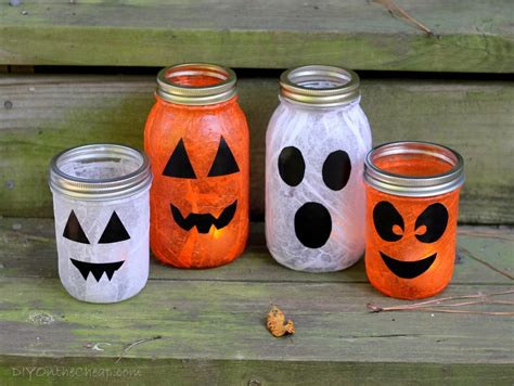 30 Ideas For Halloween Decoration Mason Jars To Impress Everyone