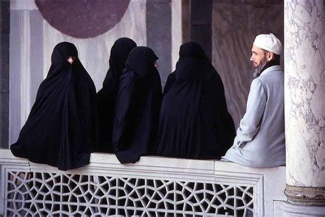 Why Does Islam Allow Men To Marry 4 Wives Thesmallkindesses