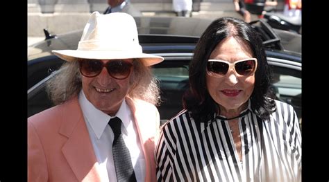 Photo Nana Mouskouri Et Son Mari André Chapelle En Juillet 2010