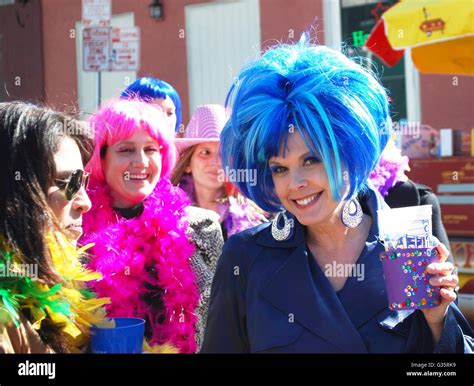 Bewigged Mardi Gras Revelers New Orleans Louisiana Usa Stock Photo Alamy