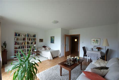 108 m² verteilt auf ein wohnzimmer , eine küche, zwei schlafzimmer, einen aufenthaltsraum. 1 Zimmer Wohnungen im DRK Wohnprojekt Ladelund
