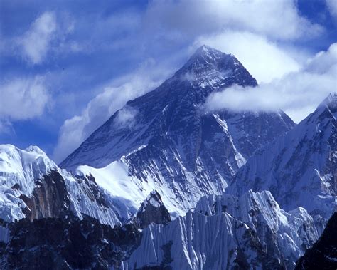 Enciclopedia Basica El Monte Everest Es La Montaña Más Alta Del Mundo