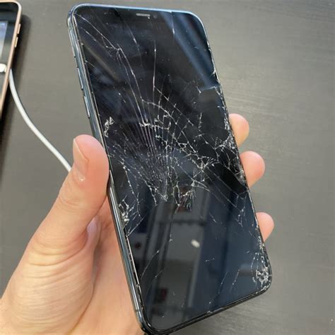 Cracked Cell Phone Screen What Are The Hidden Side Effects