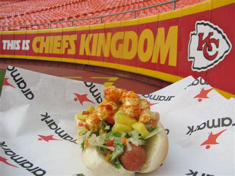 The 10 Craziest Stadium Foods For The 2016 NFL Season For The Win