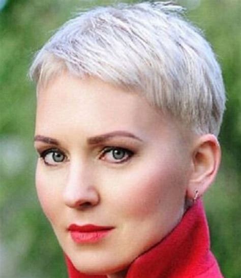 Pin By Lynnie On Korte Kapsels 11 Short Hair Styles Pixie Short Hair Styles Super Short Hair